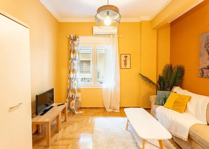 Renovated 2 Bedroom Apartment In City Centre
